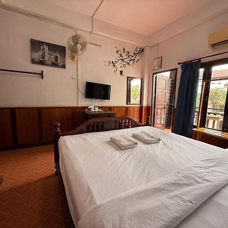 Domon Riverside Hotel Ванг-В'єнг Екстер'єр фото