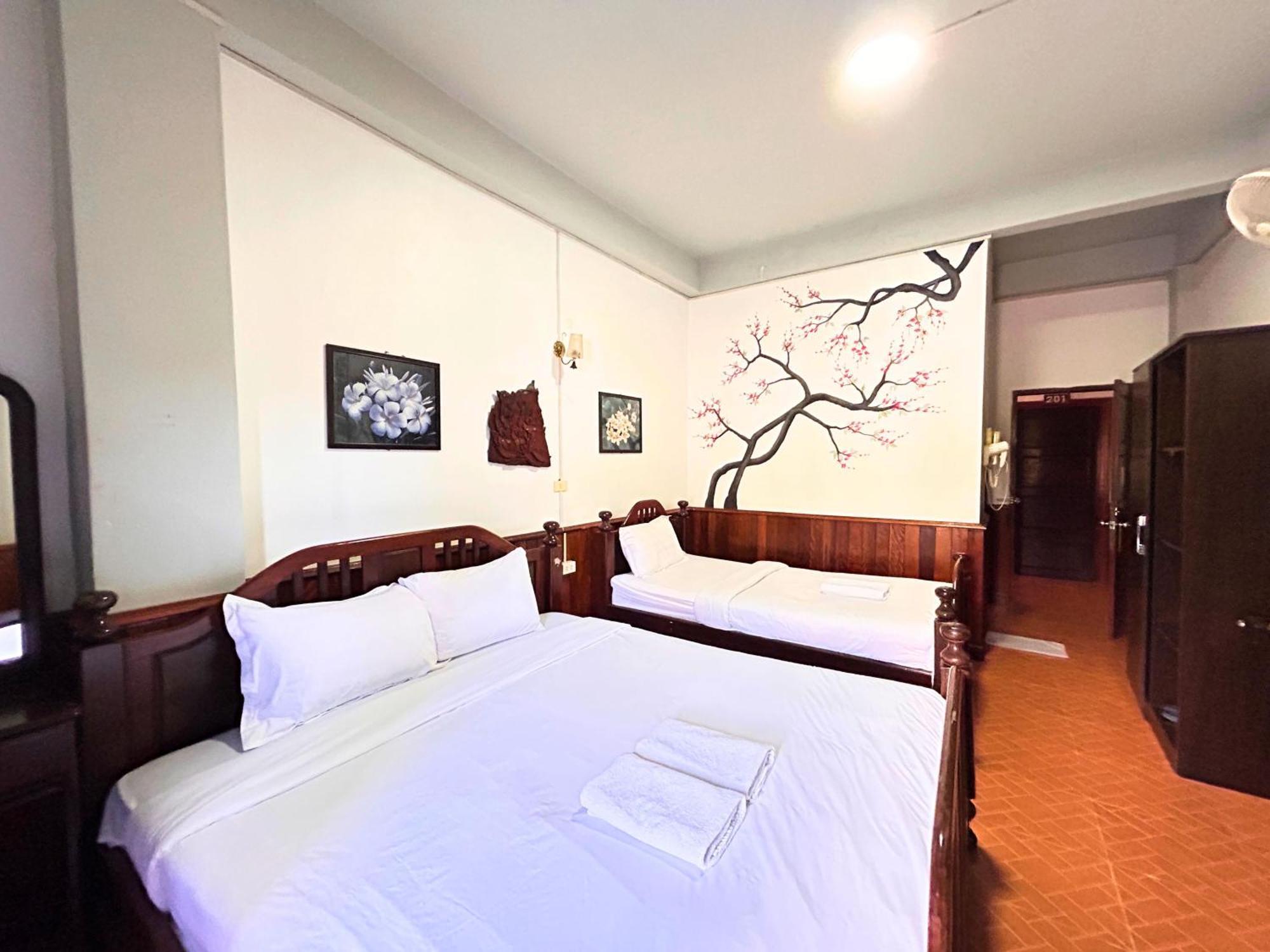Domon Riverside Hotel Ванг-В'єнг Екстер'єр фото