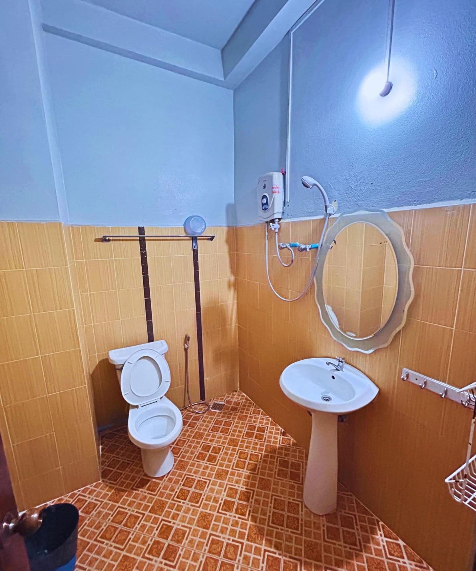 Domon Riverside Hotel Ванг-В'єнг Екстер'єр фото
